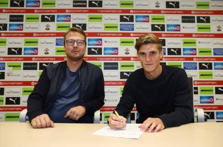 官方：南安普顿租借丹麦后卫耶勒特一年，可选择850万欧买断